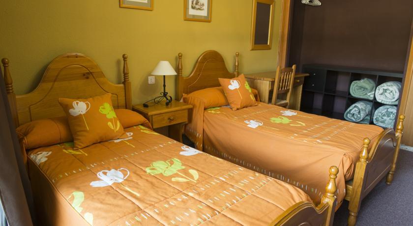 La Casona Del Pinar Albergue ซาน ราฟาเอล ห้อง รูปภาพ