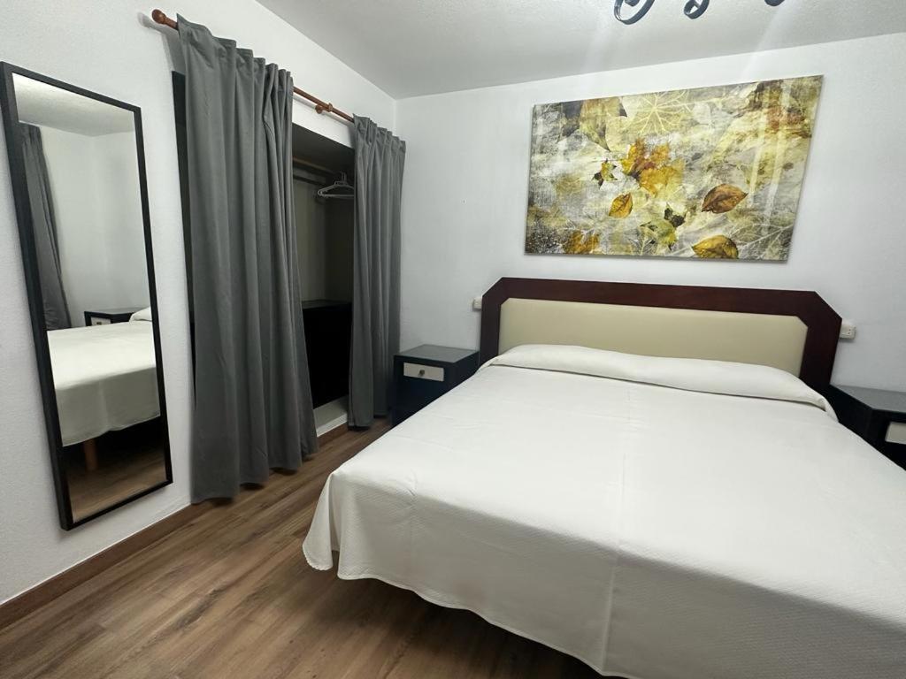 La Casona Del Pinar Albergue ซาน ราฟาเอล ภายนอก รูปภาพ