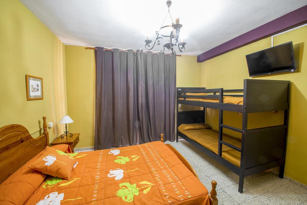 La Casona Del Pinar Albergue ซาน ราฟาเอล ภายนอก รูปภาพ
