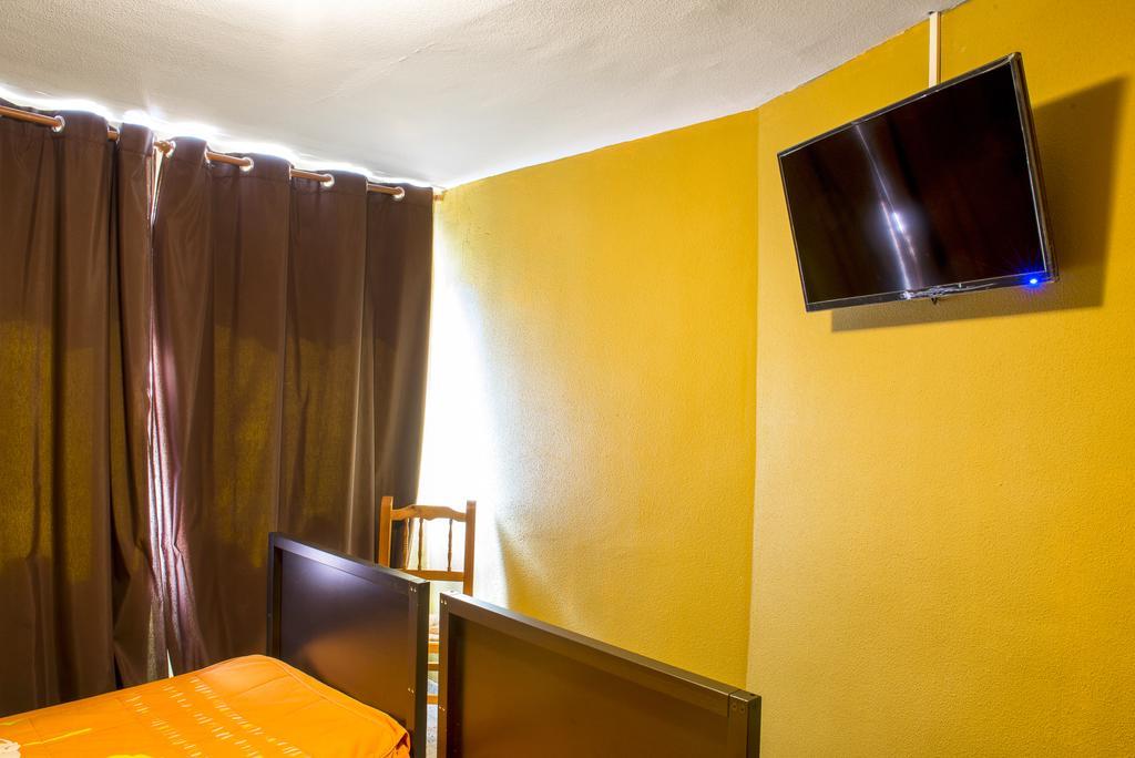 La Casona Del Pinar Albergue ซาน ราฟาเอล ภายนอก รูปภาพ