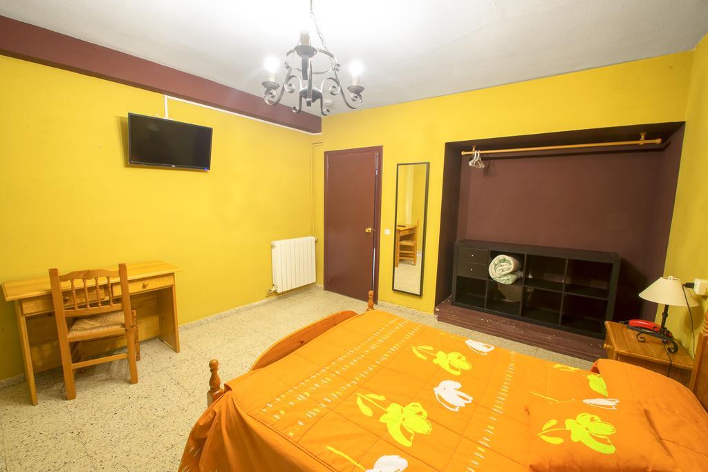 La Casona Del Pinar Albergue ซาน ราฟาเอล ภายนอก รูปภาพ